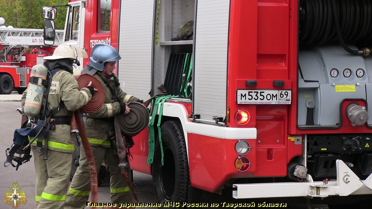 Пожарно-тактическое учение в здании бизнес-центра Тверь