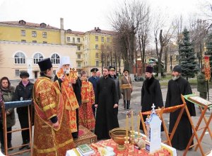 фото Митрополит Тверской и Кашинский Виктор освятил боевое знамя ВАВКО им.Жукова