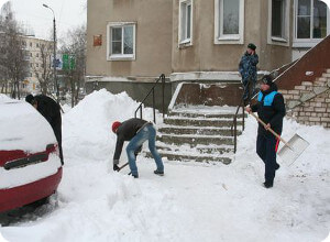 фото В Твери в уборке снега участвуют условно осужденные
