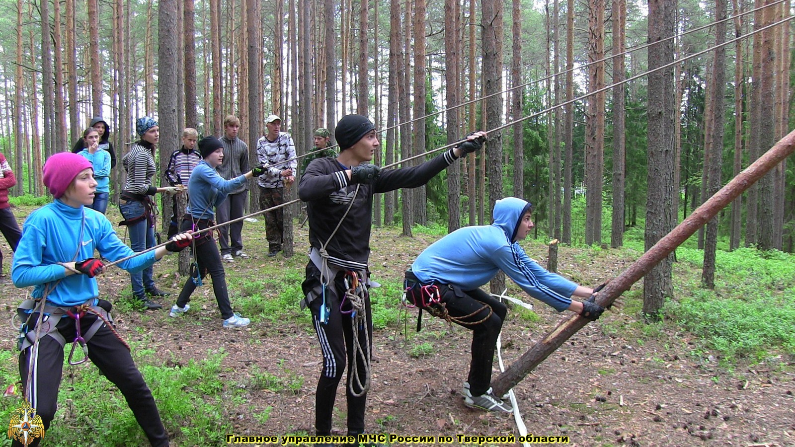 Завершились региональные соревнования Тверской области Школа безопасности и полевого лагеря Юный спасатель