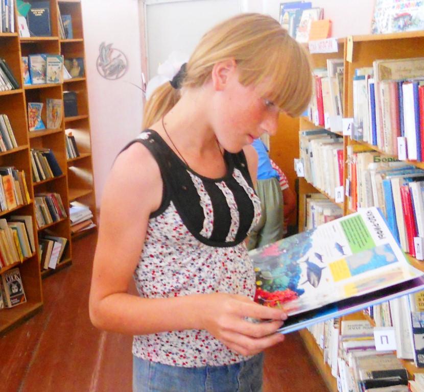 "Каникулы с книгой" - цикл мероприятий в Костюшинской библиотеке