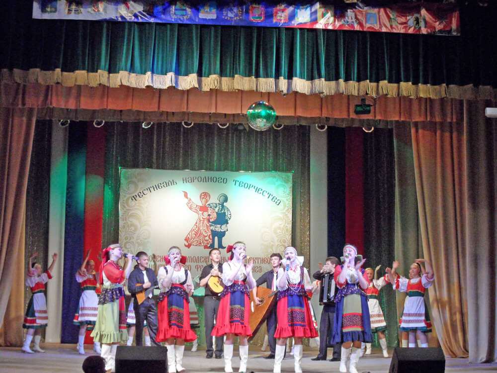 В Калязине состоялось открытие V-го фестиваля народного творчества молодёжных самодеятельных коллективов ЦФО