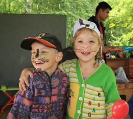 фото Проект "Технология добра" Селигера 2013 подарил праздник детям Осташковского детского дома