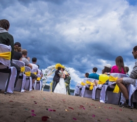 На форуме "Селигер 2013" сохранилась традиция проведения свадеб