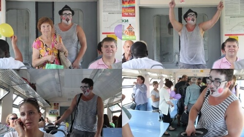 Клоун в тельняшке дарил воздушные шары в электричке Тверь-Москва