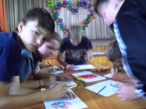 В рамках социальной кампании Шлем – всему голова, дети Тверской области пишут письма с обращениями ко взрослым водителям двухколесных транспортных средств