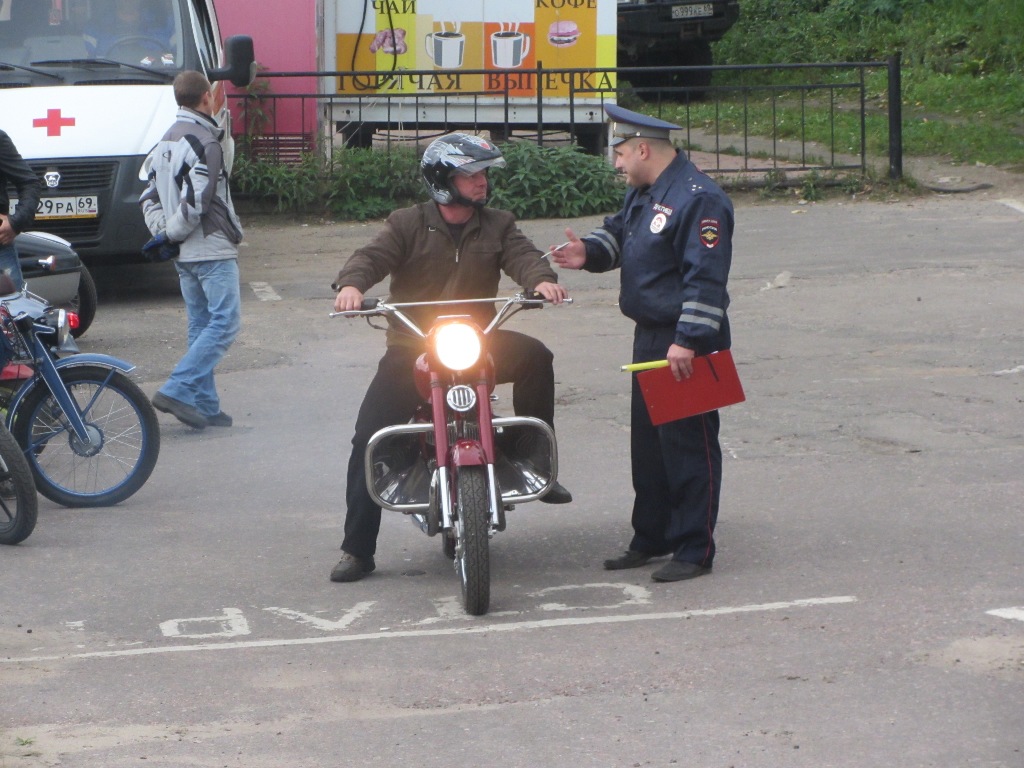 В Твери проведён конкурс среди водителей двухколёсных транспортных средств МотоМастер-2013