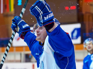фото Тверской Хоккейный Клуб вырвал победу в матче с ХК Зауралье