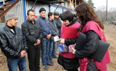 На лесопилке в Калининском районе выявлены нарушения миграционного законодательства