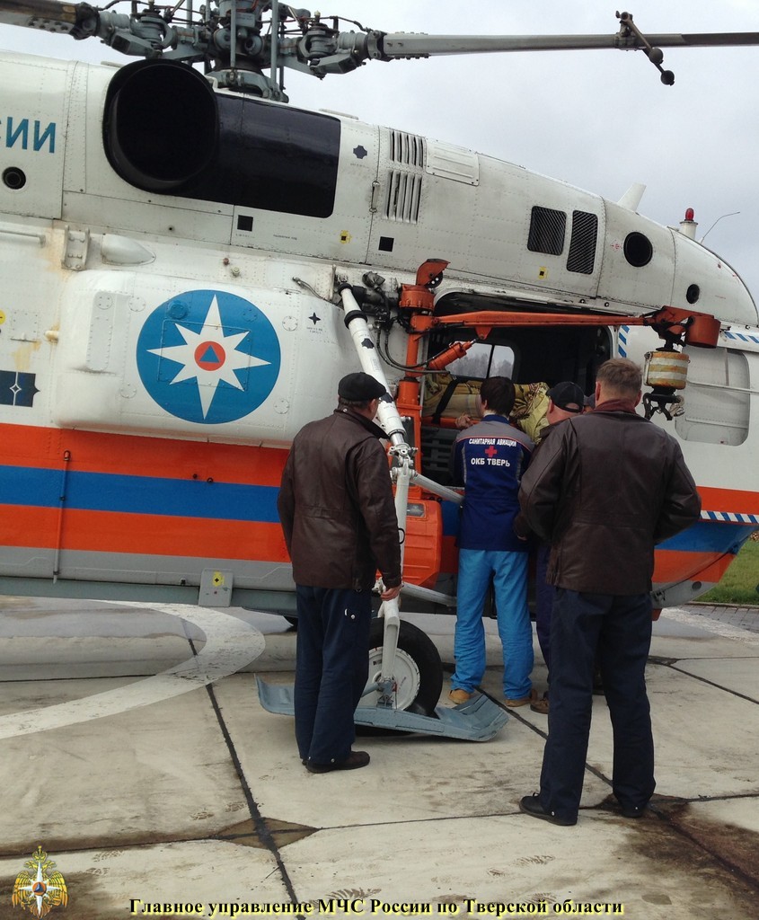Санитарный вылет вертолета КА-32А МЧС России в город Старица