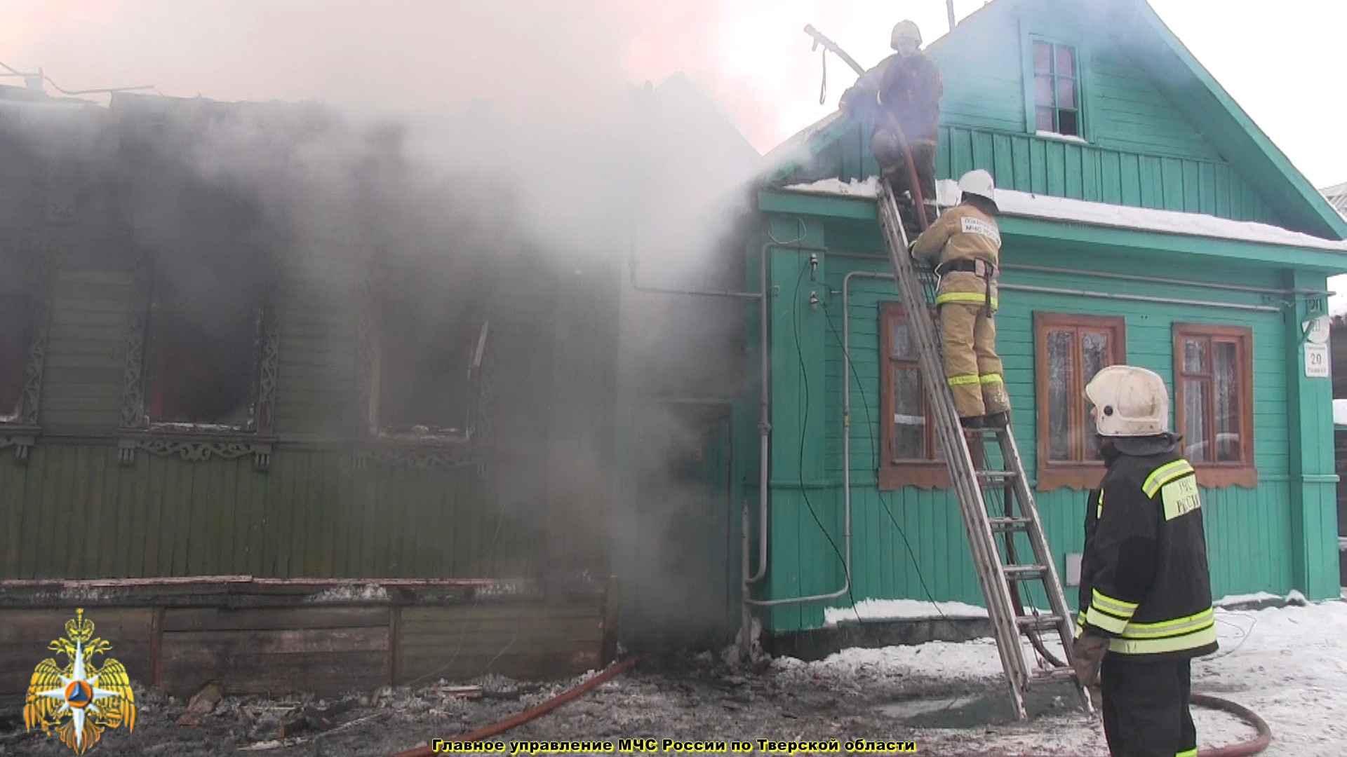 Тверские пожарные отстояли жилой дом