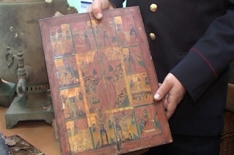 Банда преступников из Ярославля пыталась украсть 11 икон и книгу "Четвероевангелие" общей стоимостью 750 тысяч рублей