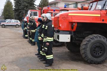 фото В преддверии пожароопасного сезона в Твери прошел смотр сил и средств пожаротушения области