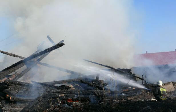 фото В Калязинском районе пожар полностью уничтожил дачный дом