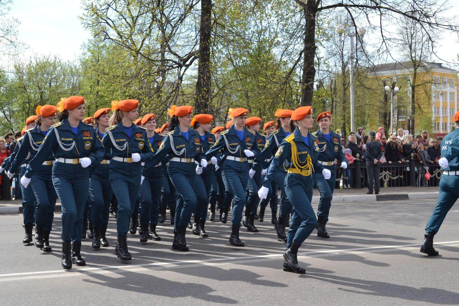 Парад победы тверь фото