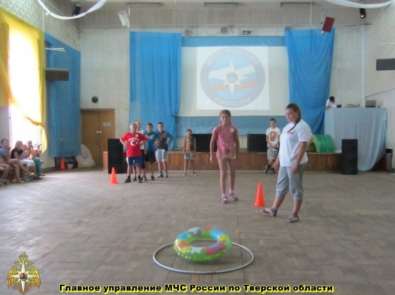В Конаково прошли детские соревнования "МЧС спешит на помощь"