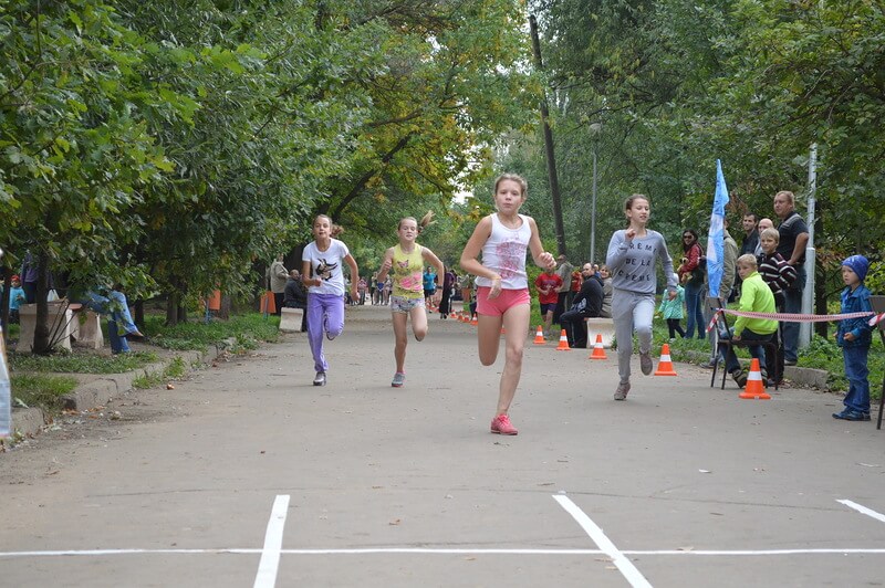 В Твери в парке Победы прошли соревнования для школьников "На старт"
