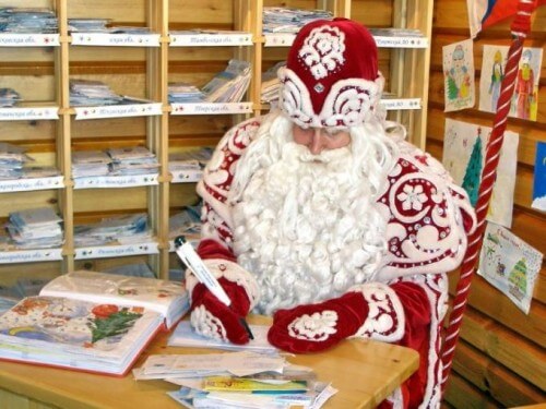фото До 21 декабря у тверичей и жителей области есть возможность поздравить родных и близких от имени Деда Мороза