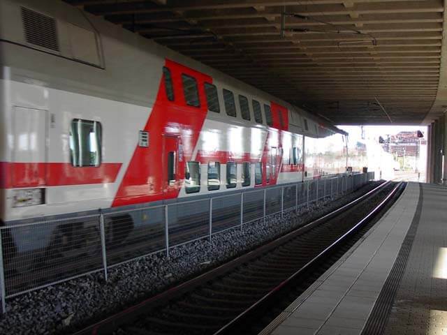РЖД в феврале 2015 года запустят двухэтажный фирменный поезд Москва - Санкт-Петербург