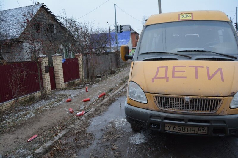 В Конаково произошло ЧП в школьном микроавтобусе