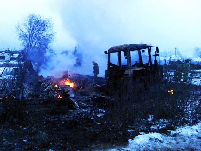 В Калининском районе сгорел жилой дом. Есть пострадавший
