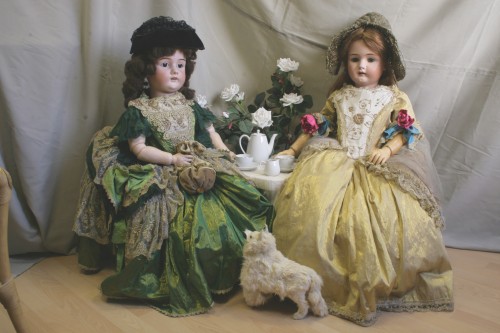 фото Тверичей приглашают на выставку "Удивительный мир старинных кукол"