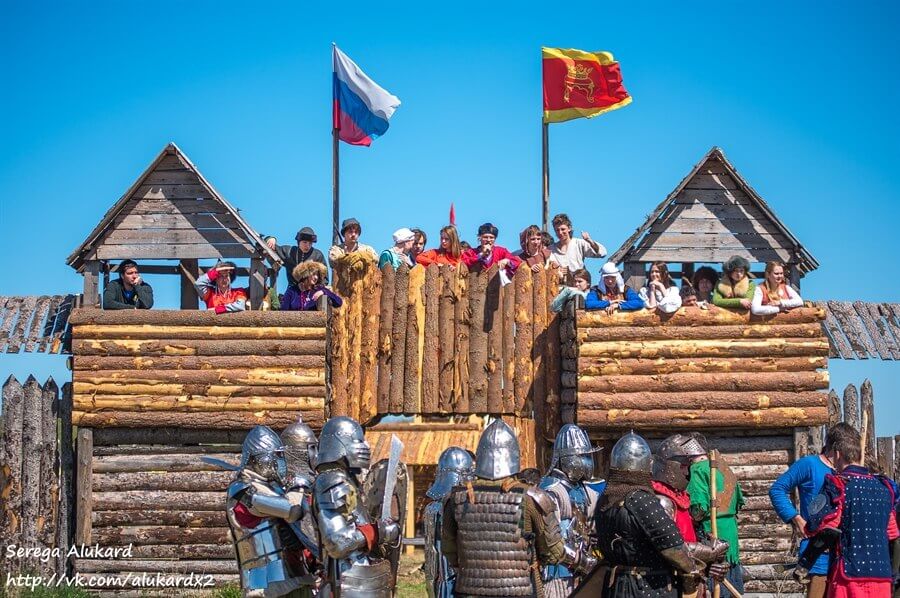 В окрестностях Твери прошел исторический фестиваль "Тверская застава"