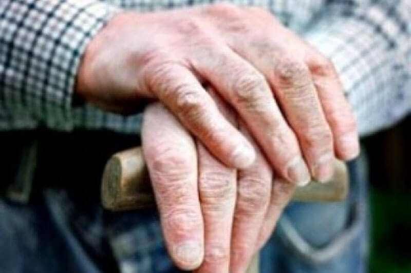В Конаково раскрыли кражу более 100 тысяч рублей у 85-летнего пенсионера