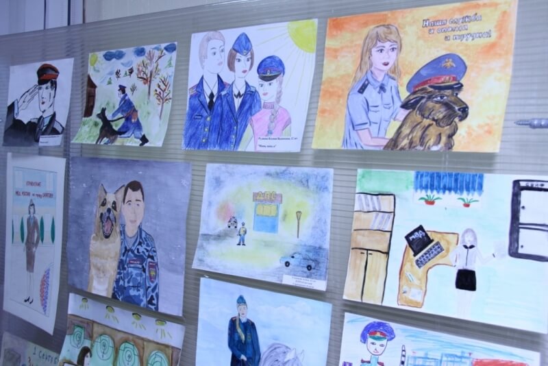В Тверской области стартовал конкурс детского рисунка "Мои родители работают в полиции"