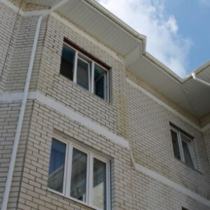 фото Тверские активисты ОНФ взяли на контроль устранение нарушений в «новом аварийном» жилье в Бологое