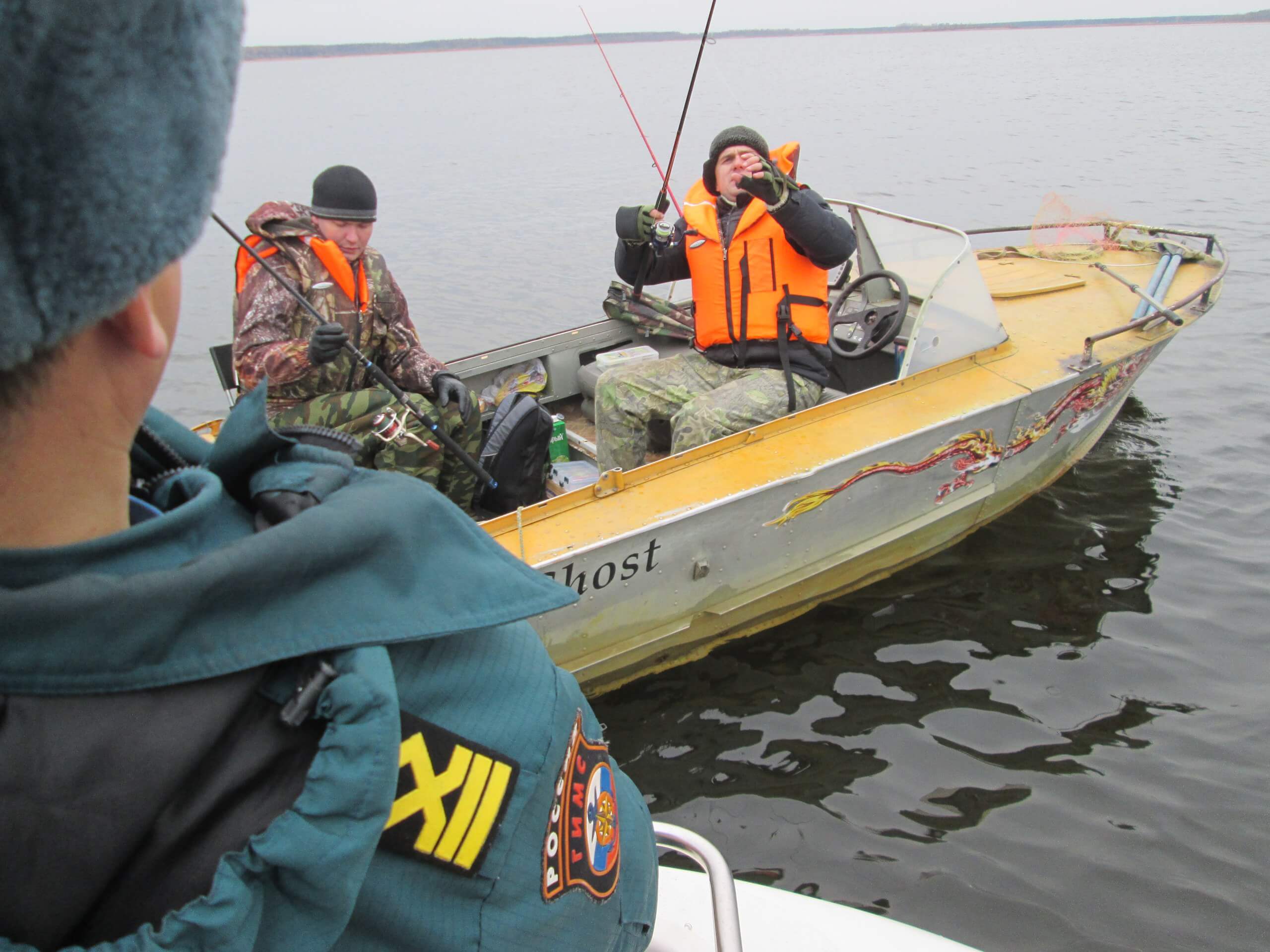 Сотрудники ГИМС МЧС России патрулируют реки и озера Тверского региона
