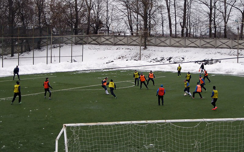Футбольный клуб "Волга" отметил 59-летие дружеским матчем