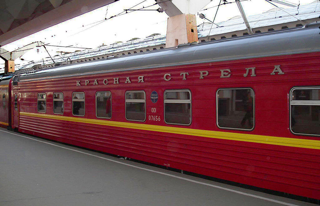 Легендарный поезд "Красная стрела" сообщением "Санкт-Петербург – Москва" совершил юбилейный рейс