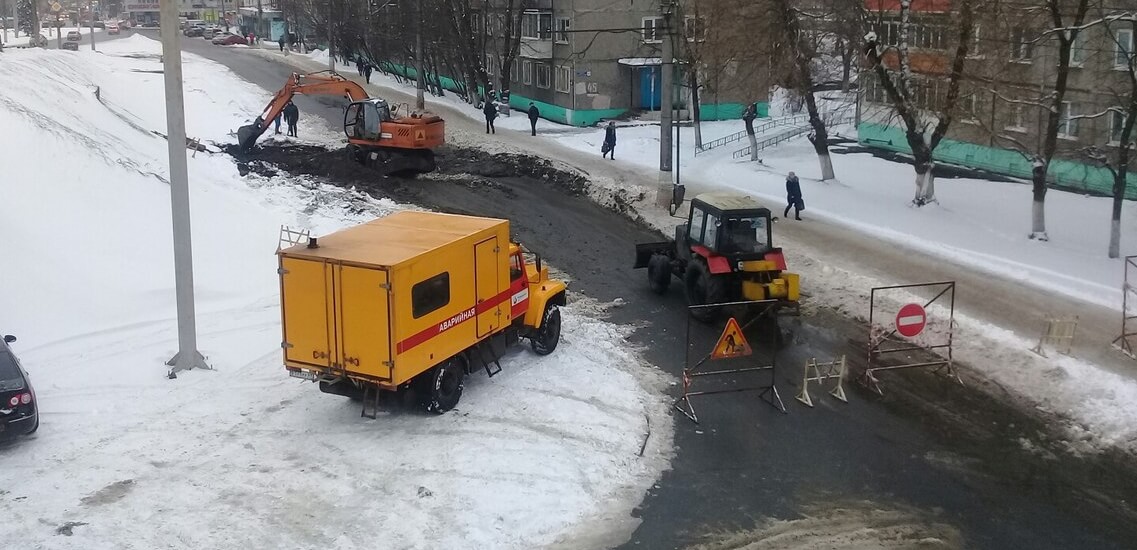 В Твери перекрывали улицу из-за ремонта трубопровода