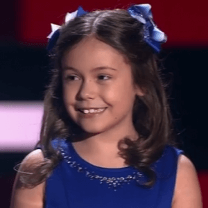 фото 7-летняя тверичанка Полина Дмитренко прошла слепое прослушивание на шоу "Голос. Дети"