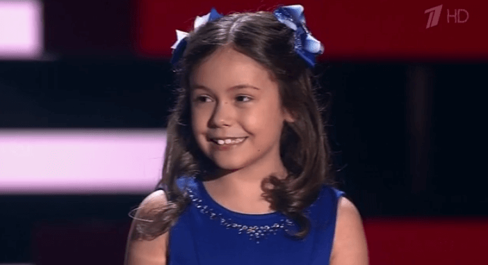 7-летняя тверичанка Полина Дмитренко прошла слепое прослушивание на шоу "Голос. Дети"