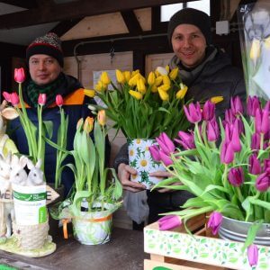 фото В Твери начали продавать цветы к празднику