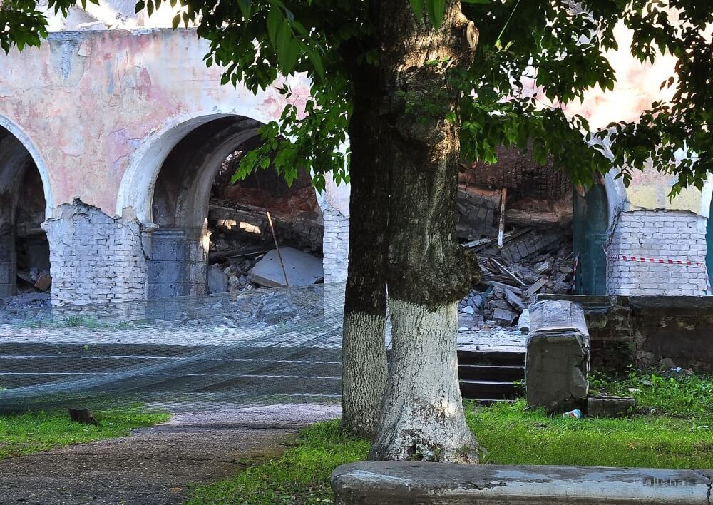 В Твери обрушилось здание Речного вокзала