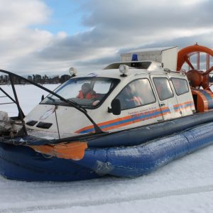 фото ГИМС МЧС России по Тверской области напоминает: «Первый лед коварен и опасен»