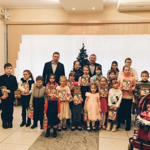 фото 50 новогодних подарков получили дети с ограниченными возможностями благодаря Тверскому обществу Красного креста