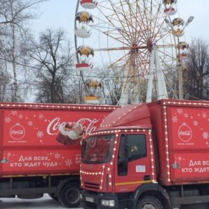 фото Традиционный рождественский караван Coca-Cola проехал по Твери