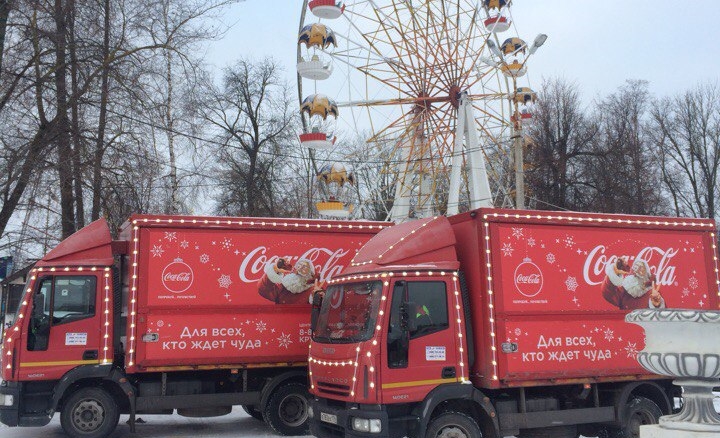 Традиционный рождественский караван Coca-Cola проехал по Твери