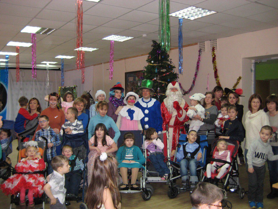 В Твери волонтеры организуют новогоднюю елку для "детей-ангелов"
