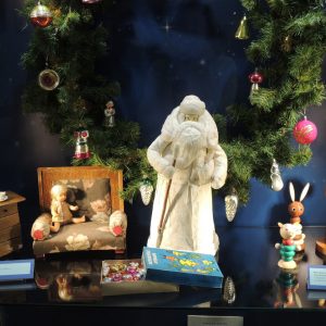 фото В Детском музейном центре проходит выставка «Зимние праздники и забавы»