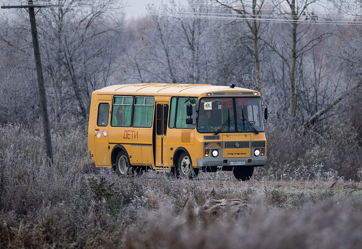 В Тверской области дети были вынуждены добираться до школьного автобуса пешком в другую деревню