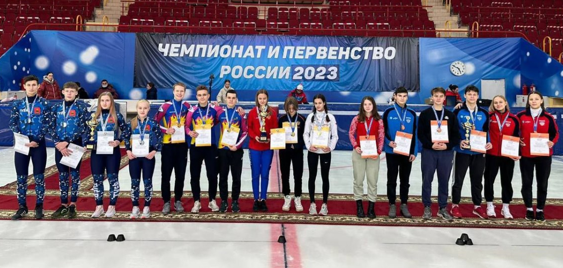 Шорт-трекисты из Твери стали серебряными призёрами первенства России