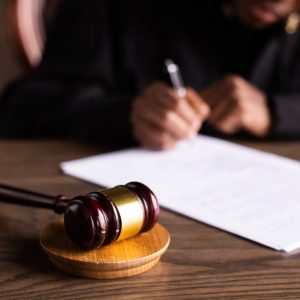 Бракоразводный процесс: с какими сложностями можно столкнуться и почему важно обращаться к грамотному юристу